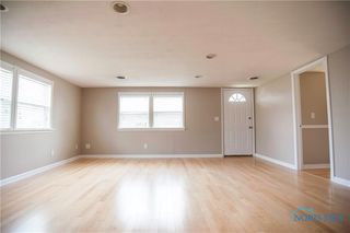 26350 Elizabeth St, Defiance, OH 43512