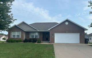 2106 Richele St, Perryville, MO 63775