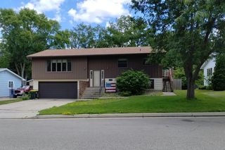 1609 7 1/2 St SW, Willmar, MN 56201