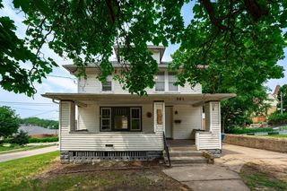 321 S  Ottawa Ave, Dixon, IL 61021