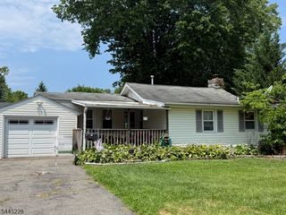 19 SEMINOLE AVENUE, Lake Hiawatha, NJ 07034