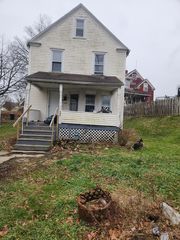 540 Turner St, Elyria, OH 44035