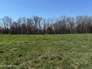 5 Tucker Ln, Springfield, KY 40069