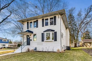 234 S  Mitchell Ave, Arlington Heights, IL 60005
