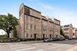 1305 Town Creek Dr #5, Austin, TX 78741