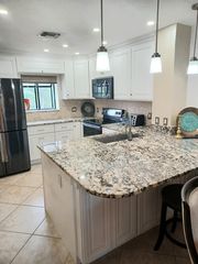 1537 Oyster Catcher Pt, Naples, FL 34105