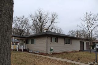 5003 Cavalier Ct, Godfrey, IL 62035