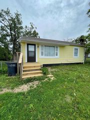 1813 E  Chestnut Ave, Enid, OK 73701