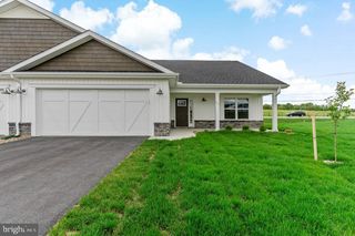 241 Dripping Spg, Hedgesville, WV 25427