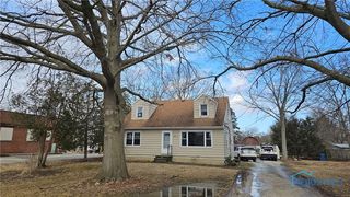 4950 Libbey Rd, Perrysburg, OH 43551