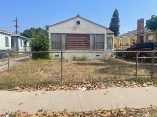 157 W  93rd St, Los Angeles, CA 90003