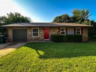 3317 Kathy Ln, Edmond, OK 73034