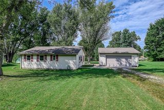 6503 Garrett Rd, Ravenna, OH 44266