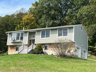 33 Park Hill Drive, Hopewell Junction, NY 12533