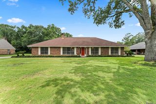 6667 Martin Dr, Zachary, LA 70791
