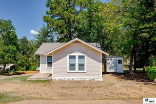512 W  Jackson St, Farmerville, LA 71241