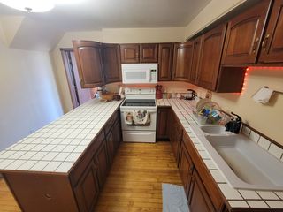230 E  4th St #2, Duluth, MN 55805