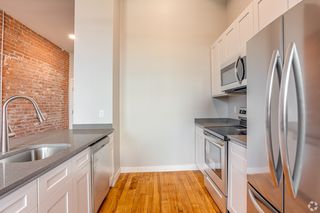 556 Atwells Ave #306, Providence, RI 02909