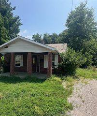 2200 Holland St, Alton, IL 62002