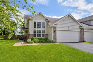 105 Catamaran Cir, Hampshire, IL 60140
