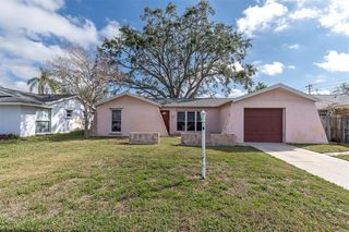 8633 Orange Blossom Dr, Seminole, FL 33772