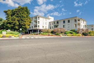 2 Admiral Dr #280, Emeryville, CA 94608
