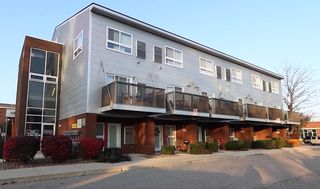 4081 Crooks Rd, Royal Oak, MI 48073