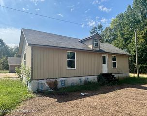 23196A East St #6, Batesville, MS 38606