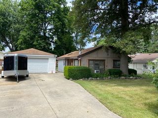6059 Higgins Ave, Sterling Heights, MI 48314