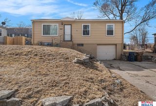 7010 S  23rd St, Bellevue, NE 68147