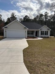 186 Allsbrook Rd., Loris, SC 29569