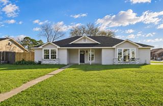 1740 6th St, Hempstead, TX 77445