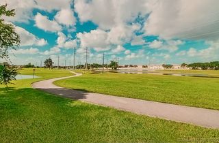 17700 NW 77th Ct, Hialeah, FL 33015