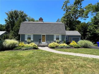 75 Mountain Rd, West Hartford, CT 06107