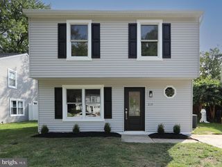 519 Cormorant Dr, Voorhees, NJ 08043