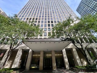 260 E  Chestnut St #1511, Chicago, IL 60611