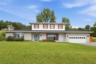 1535 Indian Creek Valley Rd, Melcroft, PA 15462