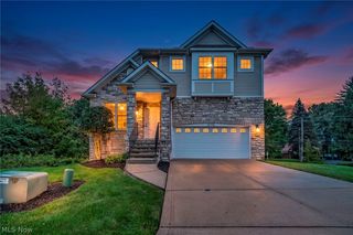 26736 Rue Saint Ann Ct, Cleveland, OH 44128