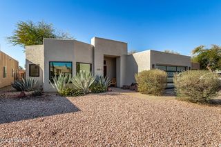 1021 N  Del Valle Pl, Tucson, AZ 85711