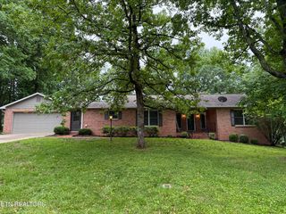 129 Lisa Ln, Crossville, TN 38558