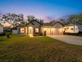 237 Leafy Way Ave, Spring Hill, FL 34606