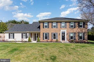 104 Foxfire Ln, Lewisberry, PA 17339