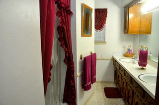 Secondary Bathroom