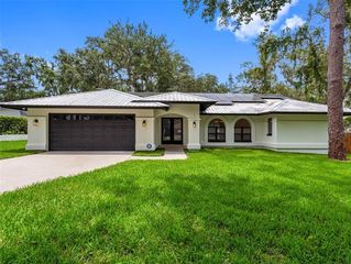 8309 N  River Highlands Pl, Tampa, FL 33617
