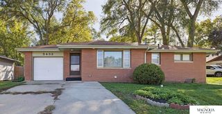5433 Pioneers Blvd, Lincoln, NE 68506
