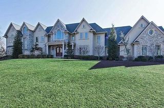 88 Ogle Rd, Old Tappan, NJ 07675