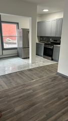 16 Trinity Pl, Amsterdam, NY 12010