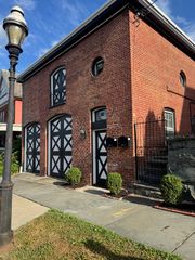 61 Clinton St #1, Newburgh, NY 12550