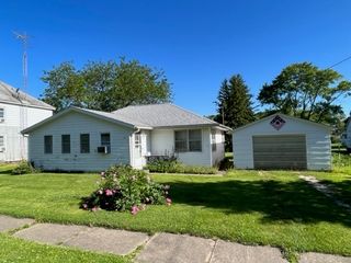 304 Adda St, Roberts, IL 60962