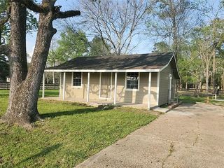 2205 N  Winfree St, Dayton, TX 77535